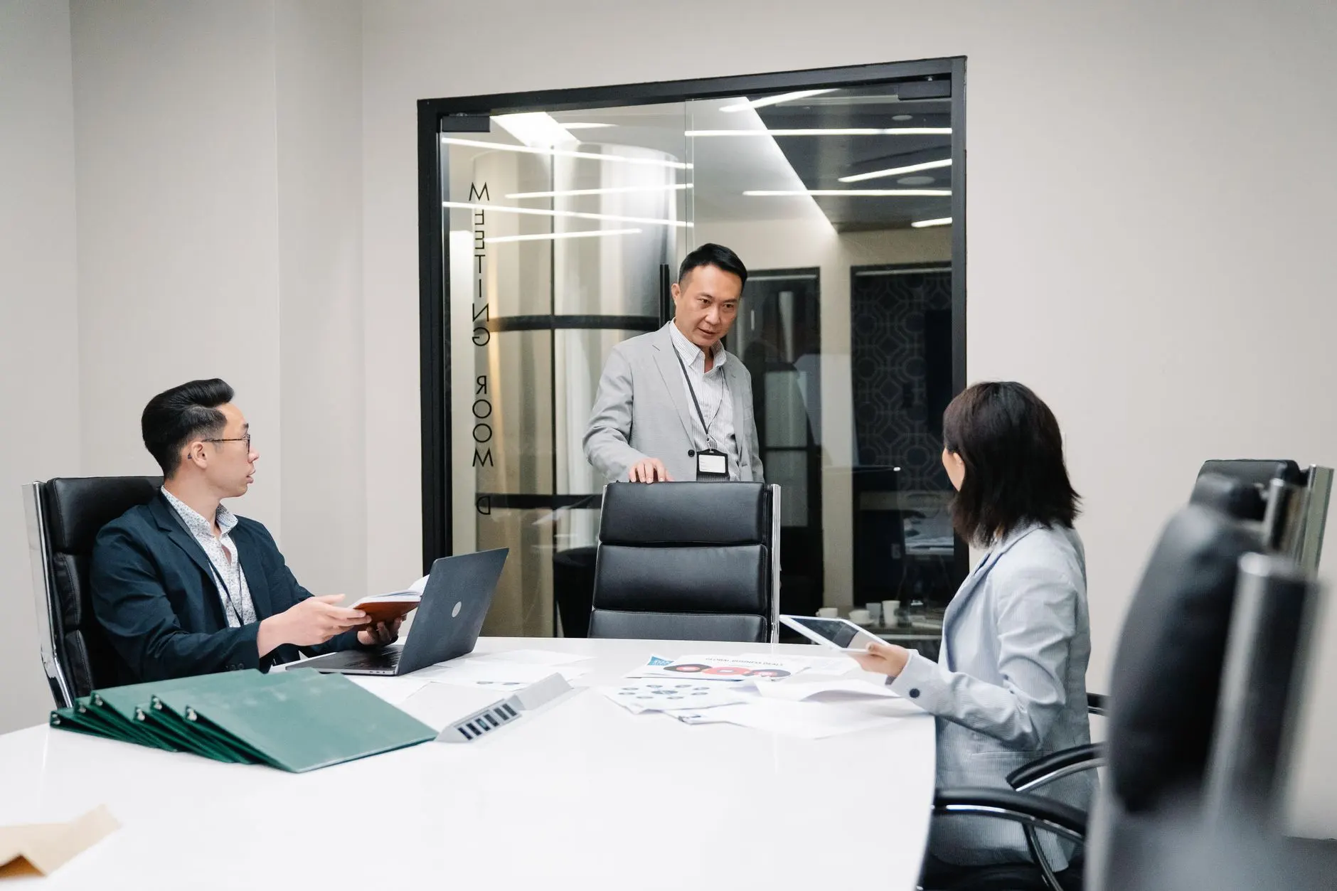 无极霍森家居用品与工艺礼品批发电商平台运营模式解析